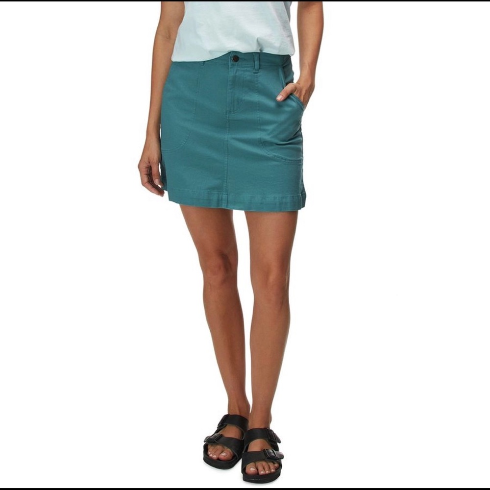 🆕 Patagonia Stand Up Skirt Tasmanian Teal Size 6